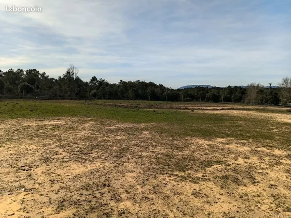 Terrain agricole de 14000m2 prix 15 mille euro a 5 minute du lac du salgou coter octon entre clermon