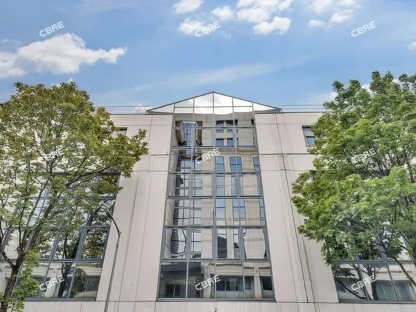Bureaux 2 pièces 380 m²