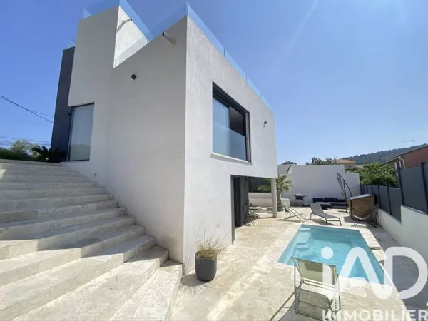 Villa 4 pièces 112 m²