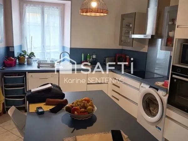 Maison de ville avec du potentiel vous souhaitez refaire la décoration de la propriété vous allez et