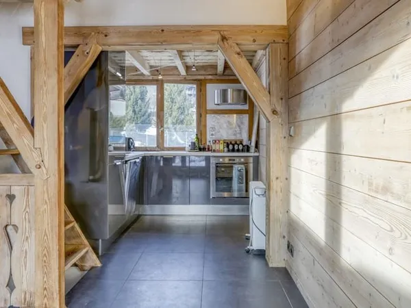 Proche Megève, Appartement 2 pièces en duplex à rafraîchir,