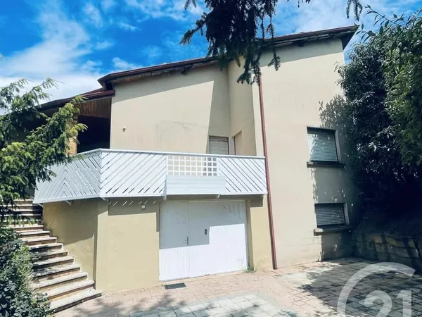 Maison 5 pièces 222 m²