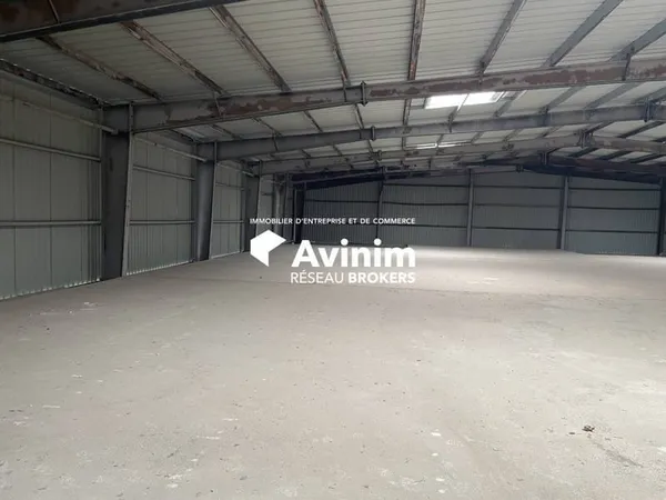 Local d'activité 1500 m²