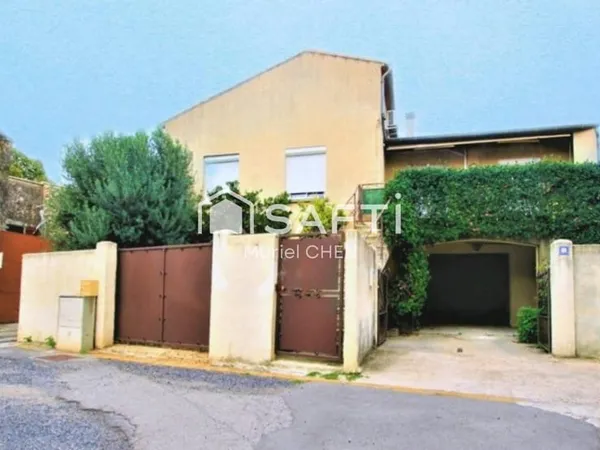 LUNEL-VIEL Maison de village 110m2, cour, garage