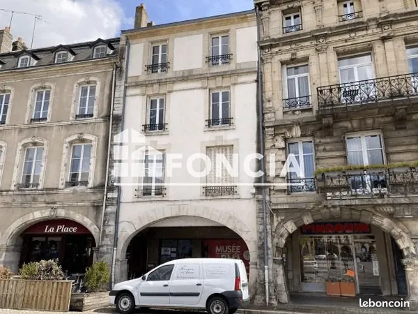 Local commercial 200 m²