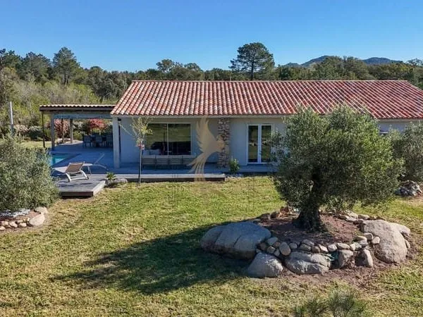 Villa 5 pièces 140 m²