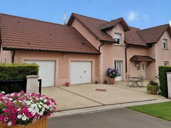 Maison à vendre 6 pièces proche JUSSEY - VILLA T7 de 200 m² avec TERRASSE, GARAGE 2 VL et TERRAIN