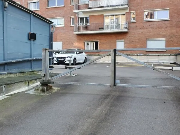 Garage fermé.lille