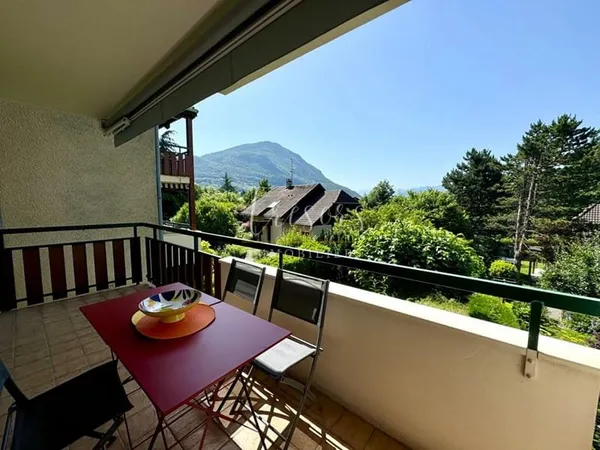 Annecy le vieux, Appartement 3 pièces, terrasse 8m² exposée SUD