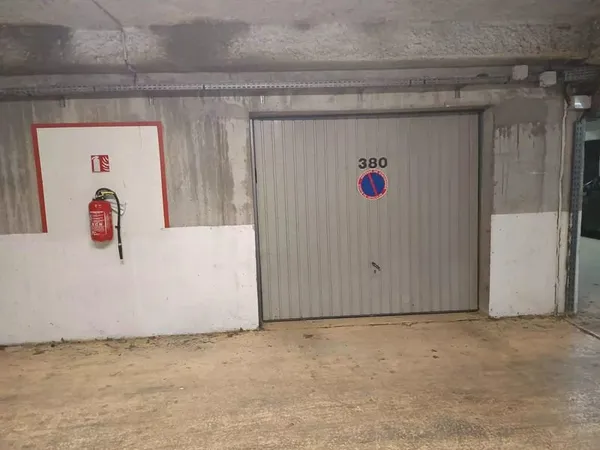 Garage fermé sécurisé ! Proche gare de Lyon