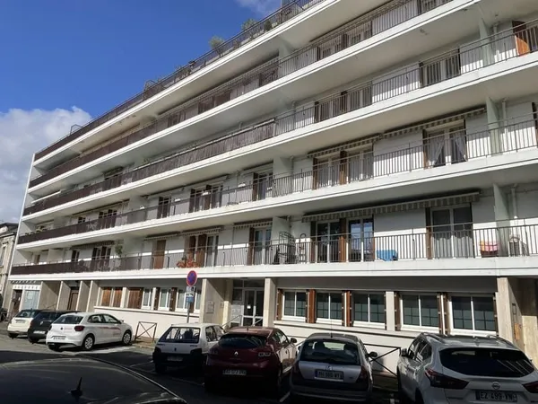 Appartement à rénover, résidence Lamartine à Périgueux