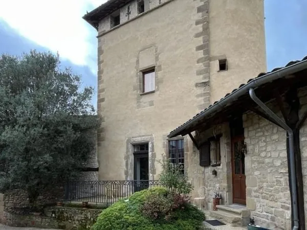 Maison 6 pièces 360 m²