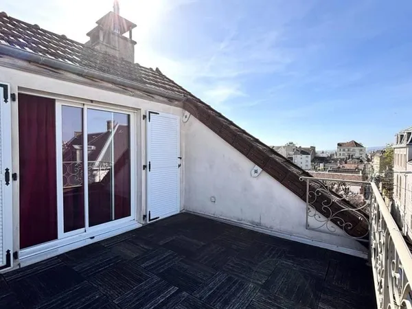 MONTCHAPET - DUPLEX AVEC TERASSE ET GARAGE