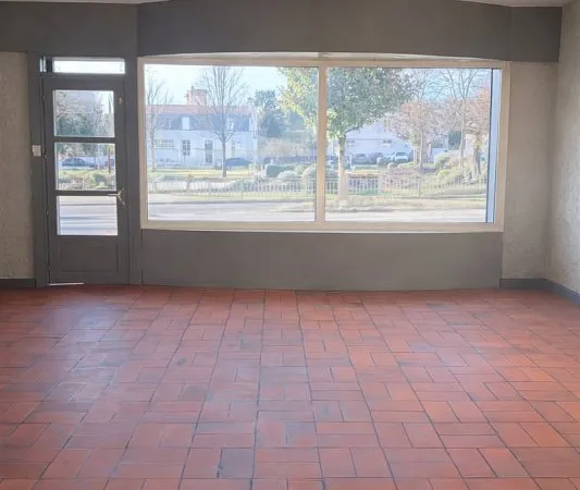 Local Commercial Centre Ville - Murs A Vendre