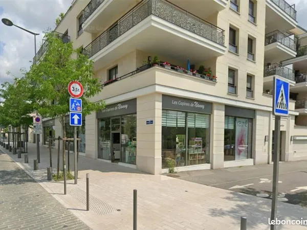 Boutique 271 m² ST CYR L ECOLE