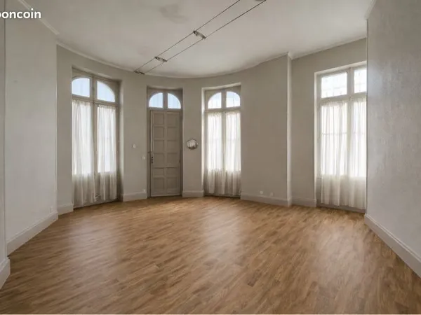 Espace atelier haut de gamme à partager · immeuble bordelais · Chartrons