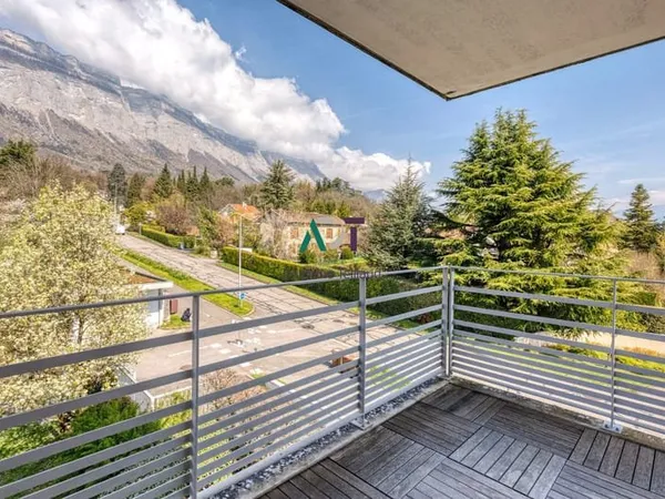 T2 avec parking et balcon de 14m²