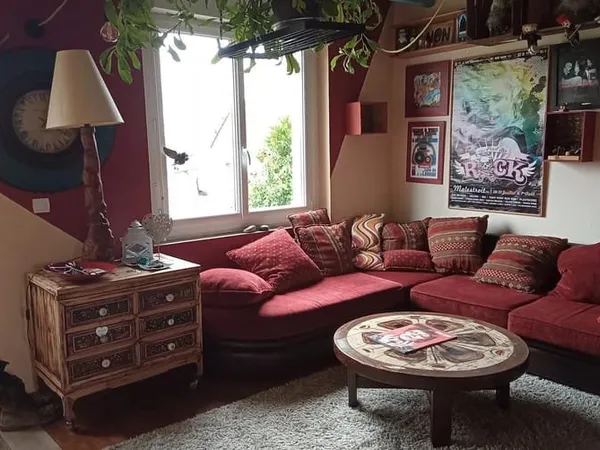 Maison de 96 m2 sur sous-sol, avec terrain de 8400 m2 idéal pour animaux