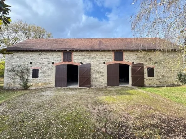Maison 11 pièces 343 m²