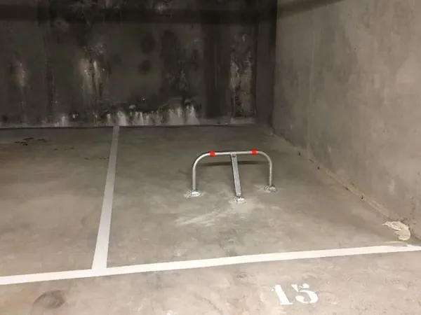 Stationnement Location Antibes   100€