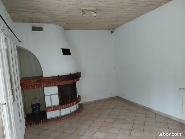 Maison à vendre au calme à Fay