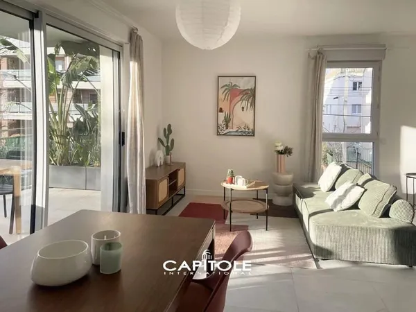 ANTIBES - Superbe appartement 3P de 62 m², résidence prestigieus
