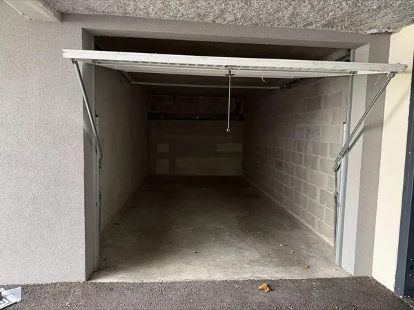 Garage fermé - Rue Bizanet - Ile Verte