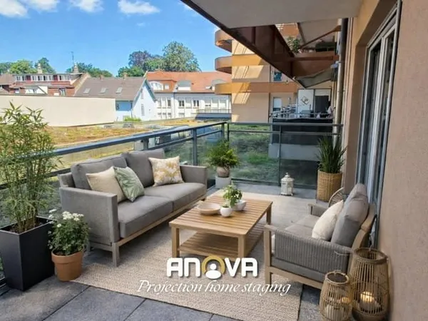 Bel appartement 3 pièces avec balcon, ascenseur et parking à S