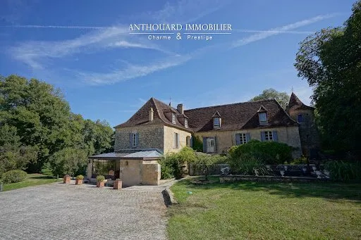 Propriété 11 pièces 700 m²