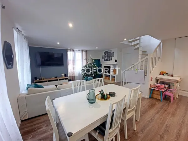 Appartement 6 pièces 145 m²