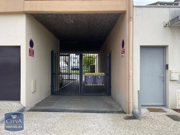 Stationnement Location Buxerolles   50€
