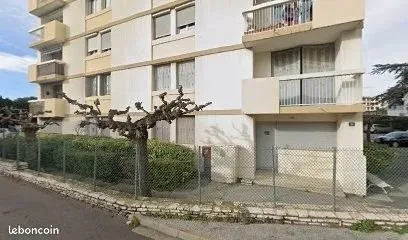T3 60M2, parking privé secteur BIR HAKEIM 79000e