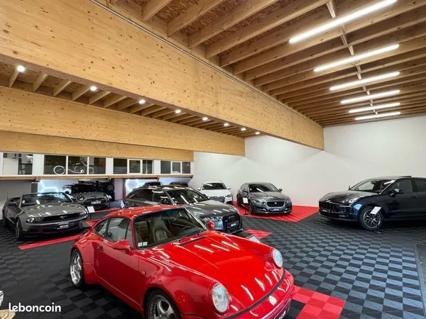 SHOWROOM / LOCAL COMMERCIAL 348 m² - VISIBILITÉ EXCEPTIONNELLE RN89 - SORTIE 5