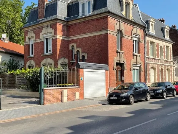 Maison 6 pièces 212 m²