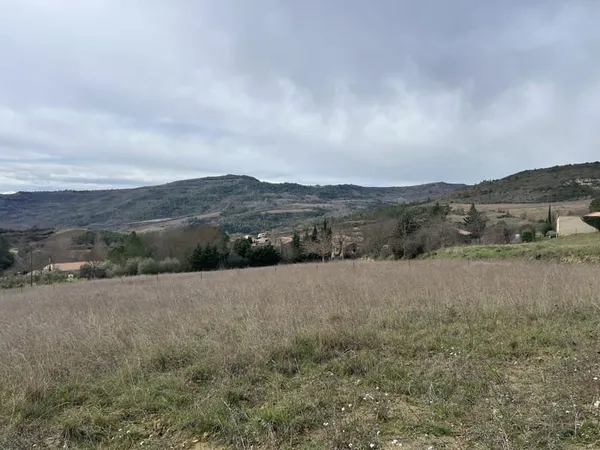 Grand terrain constructible