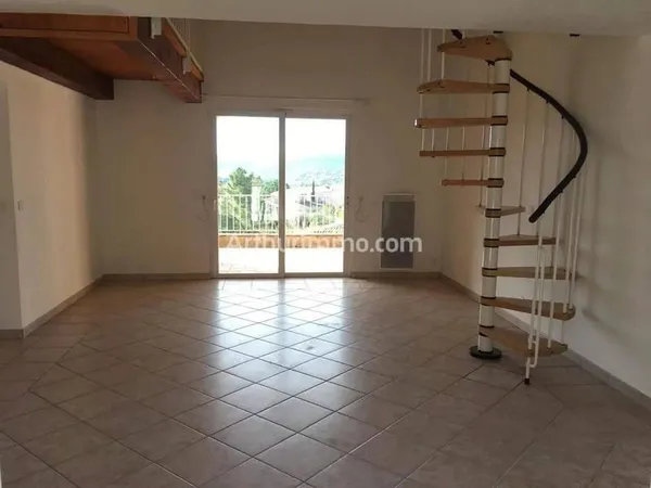 Appartement 2 pièces 61 m²