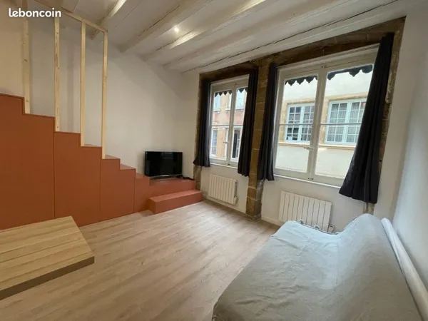T1 meublé 35 m² - Vieux Lyon - Mezzanine - Charges incluses