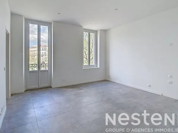 A VENDRE DRAGUIGNAN Appartement de type T2 rénové avec BALCON