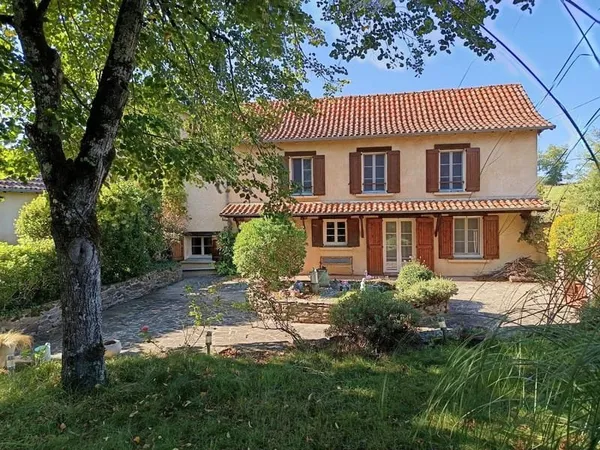 Ensemble immobilier rare, autonome et rentable