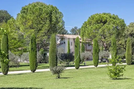 Maison 10 pièces 515 m²