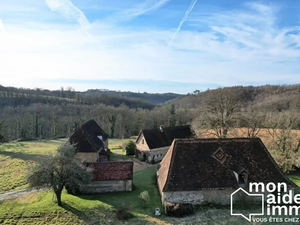 Ensemble immobilier de charme sur plus de 1 hectare