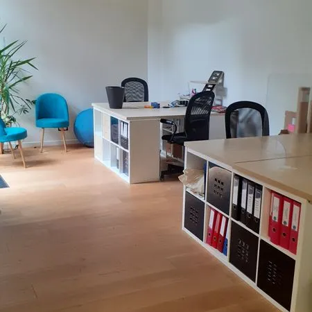 Bureaux meublés 2 à 5 postes - clé en main - bail flexible - Nantes centre