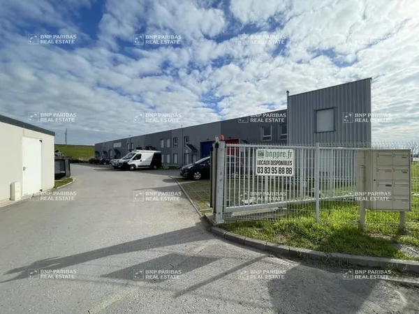Local d'activité 309 m²
