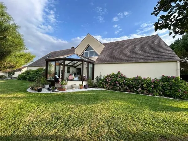 Maison 11 pièces 314 m²
