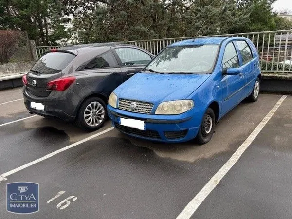 Garage/Parking