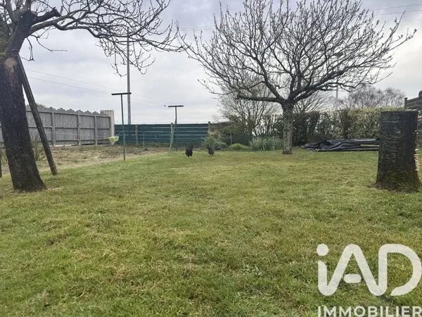 Terrain 256 m²