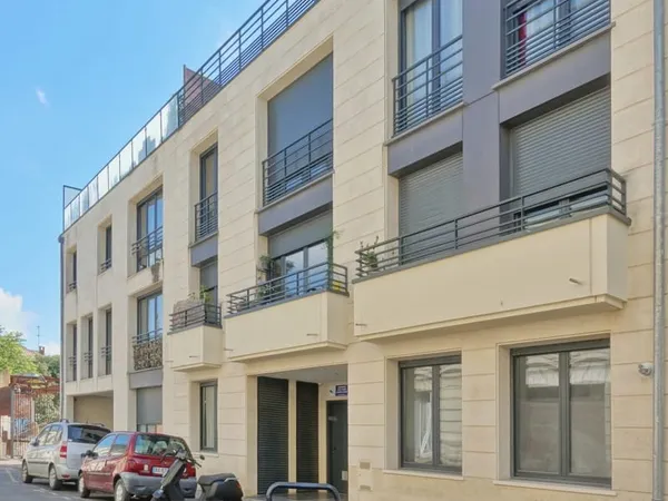 BORDEAUX St GENES APPARTEMENT T4 DUPLEX