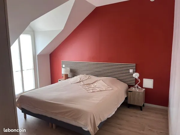 Un T2 où on se sent bien état neuf, meublé équipé 46,08 m² au calme, spacieux, avec balcon, à pieds 