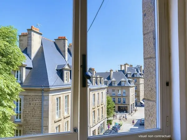 Superbe T3bis réhabilité donnant sur la Place Saint Aaron