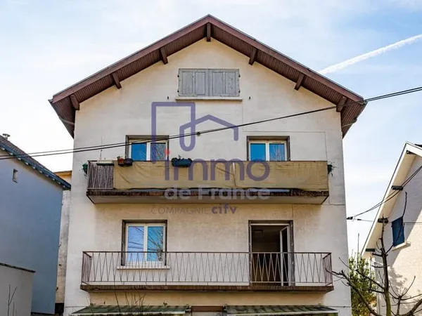 Grenoble, T3+Cuisine au calme dans une maison
